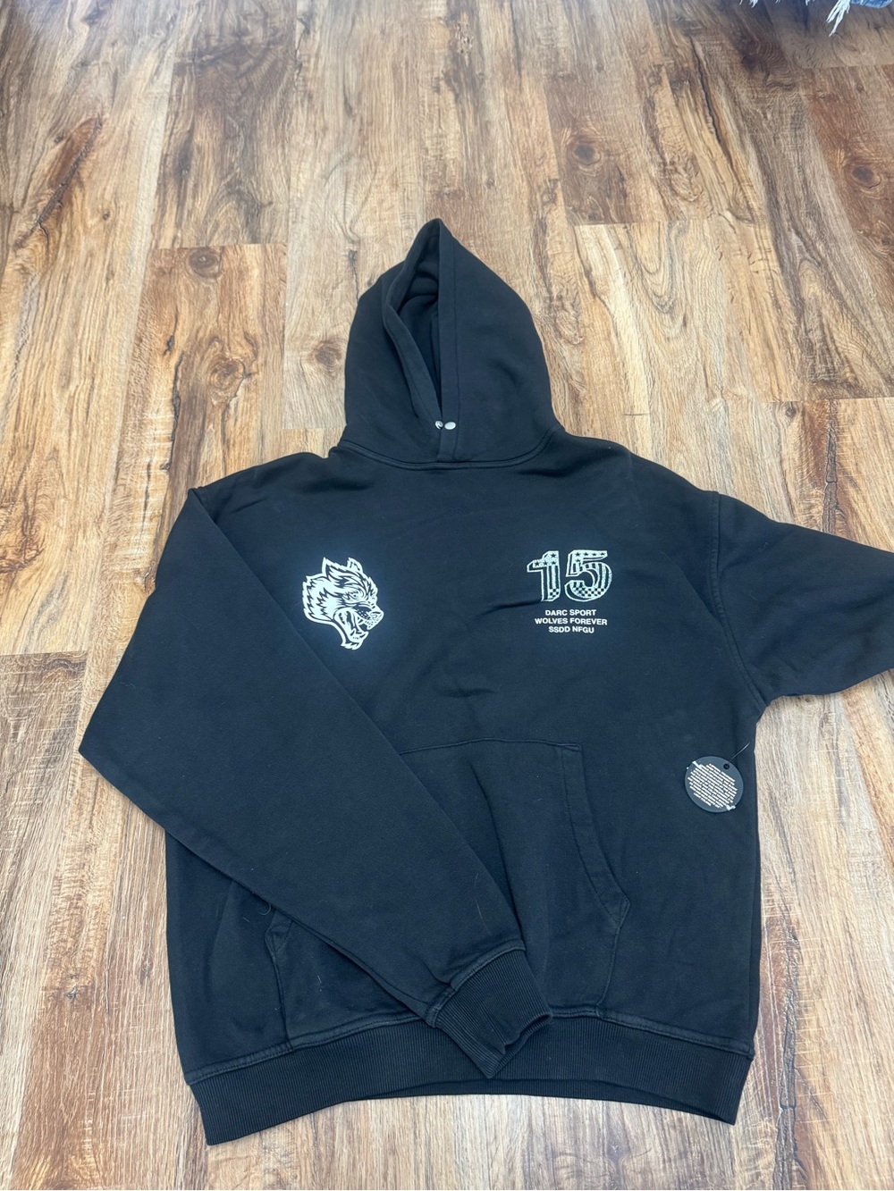 Black darc sport Graphic Hoodie Sweatshirt with Wolf and '15' Print